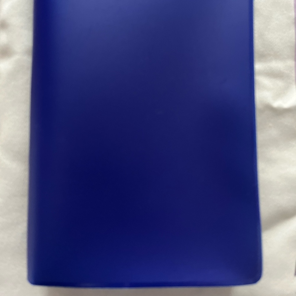 Augustinus Bader blue cosmetic pouch - Picture 4 of 4